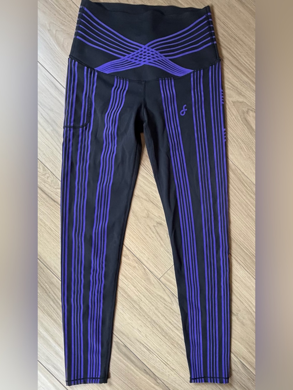 Fanka PowerBand Women's Black Purple Capri Leggings Size L Compression Pockets